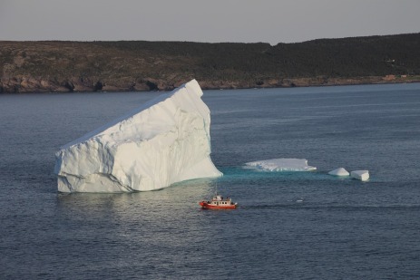 iceberg-boat-montessori